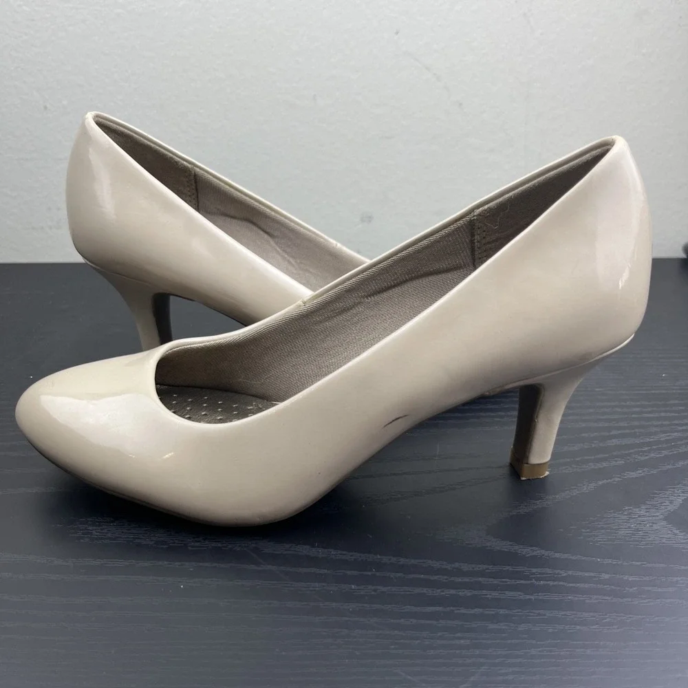 LifeStride Parigi‎ Taupe Nude Pumps Size 5 Faux Patent Leather Heels